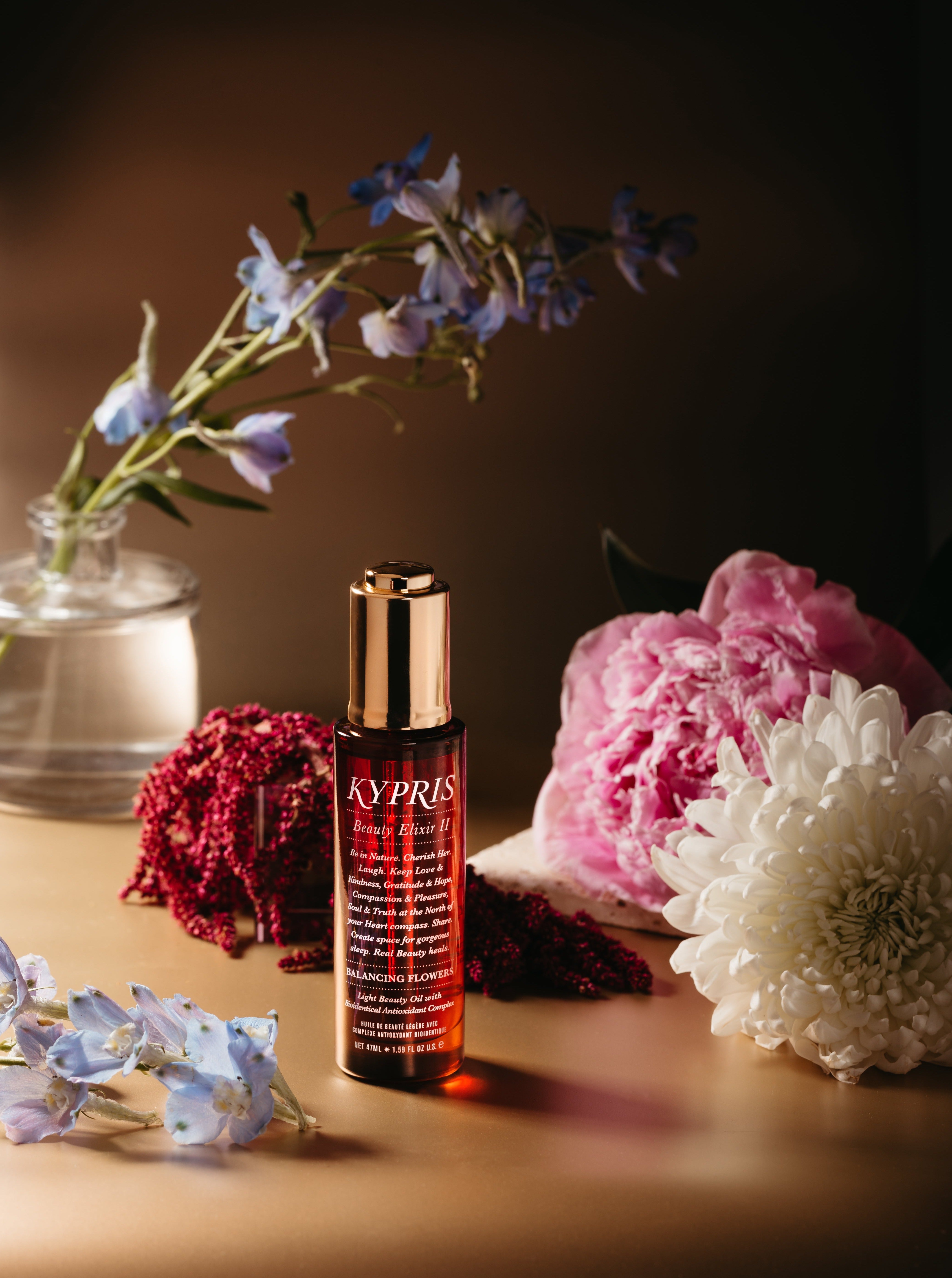 Kypris Beauty Elixir I 1000 Rose Oil product shot mood picture 