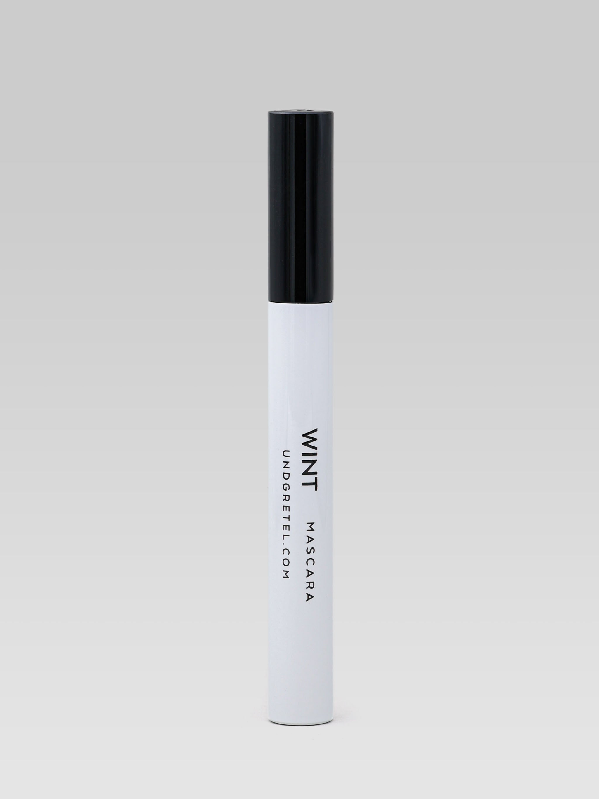 Und Gretel Wint Mascara in darkest black 2 product shot